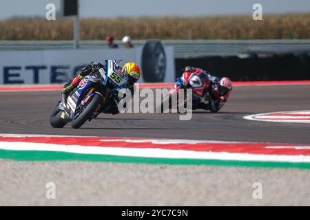 (55) Andrea Locatelli aus Italien vom Pata Prometeon Yamaha Team fährt Yamaha YZF R1 während der FIM Motul Superbike World Championship - Race in Aktion Stockfoto