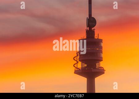 turm Donauturm Donauturm, Sonnenaufgang Wien 22. Donaustadt Wien Österreich Stockfoto
