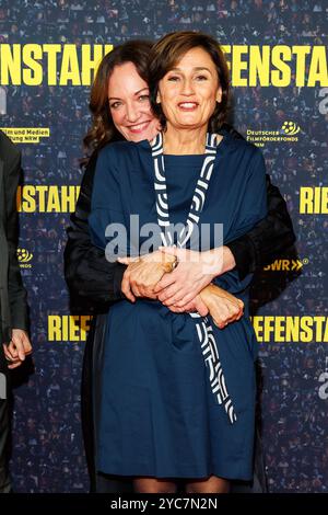 Premiere - Riefenstahl Natalia Wörner und Sandra Maischberger bei der Premiere zu Riefenstahl im Delphi-Filmpalast Kino am 21.10.2024 in Berlin. *** Premiere Riefenstahl Natalia Wörner und Sandra Maischberger bei der Premiere von Riefenstahl im Delphi Filmpalast am 21 10 2024 in Berlin Copyright: XEventpressxKochanx Stockfoto