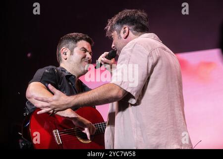 Estopa tritt am 18. Oktober 2024 im Palau Sant Jordi in Barcelona auf. Fotograf: Ale Espaliat Stockfoto