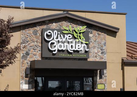 North Olmsted - 18. Oktober 2024: Olive Garden Italian Kitchen. Olive Garden ist eine Abteilung von Darden Restaurants. Stockfoto