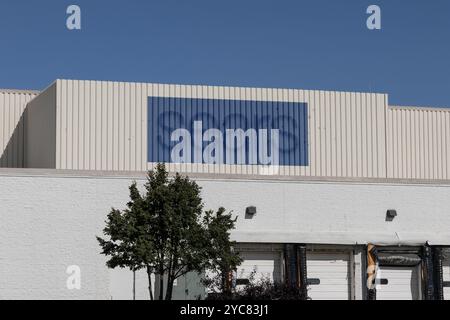 North Olmsted - 18. Oktober 2024: Shuttered Sears Shopping Mall. Sears Holdings meldete 2018 den Konkurs von Chapter 11 an. Stockfoto