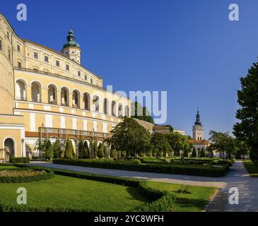 Schloss Mikulov und Schlosspark, Schloss Mikulov, Altstadt, Mikulov, Region Breclav, Region Jihomoravsky, Südmähren, Tschechische Republik, Europa Stockfoto