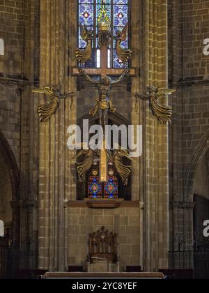Altar in der Kathedrale des Heiligen Kreuzes und der Heiligen Eulalia, Barcelona, Katalonien, Spanien, Europa Stockfoto