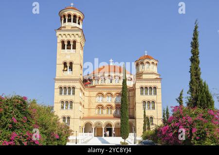 Die imposante Kirche Saint Nectarios in der Nähe von Kontos, Insel Ägina, Griechenland, Europa Stockfoto