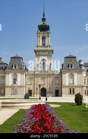 Gartenfront des Festetikpalastes, Keszthely, Ungarn, Europa Stockfoto