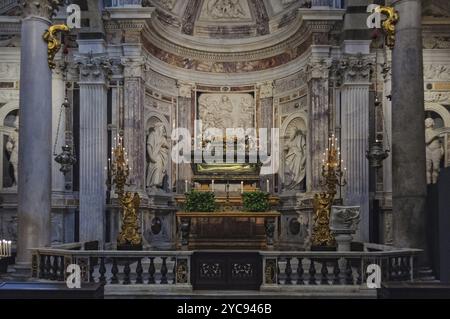 Altar des heiligen Rainerius, des schutzheiligen von Pisa und der Reisenden, in der Kathedrale, Pisa, Toskana, Italien, Europa Stockfoto