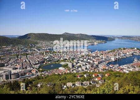 Blick auf Bergen vom Mount Floyen, Norwegen, Europa Stockfoto