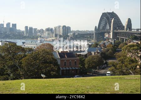 09.05.2018, Sydney, New South Wales, Australien, Blick auf die Sydney Harbour Bridge und North Sydney vom Sydney Observatory Hill, Ozeanien Stockfoto