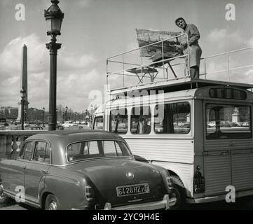 Der russisch-französische Maler Constantin Kluge am Place de la Concorde, Paris, Frankreich 1964 Stockfoto