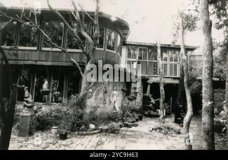 Das Haus wurde aus Lehmziegeln des australischen Künstlers Clifton Pugh aus den 1980er Jahren erbaut Stockfoto