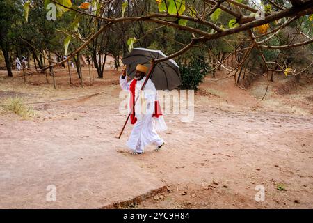 Äthiopien, Lalibela, Januar 2024: Feierlichkeiten von Timket, Äthiopiens wichtigstem religiösem fest. Die orthodoxe Offenbarung Timkat wird gefeiert Stockfoto