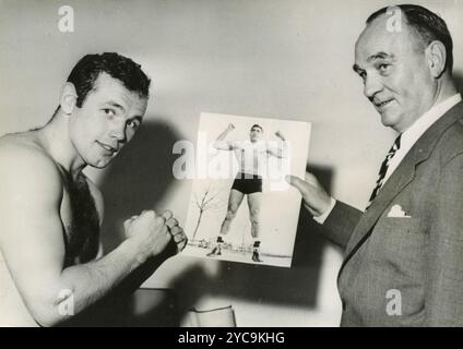 Schwedischer Profi-Boxer Ingemar Johansson mit dem Bild von Francesco Cavicchi, Italien 1956 Stockfoto