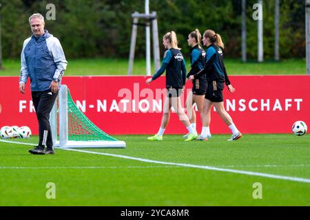 Christian Wueck (Deutschland, Trainer) GER, DFB, Fussball Nationalmannschaft Frauen, Training, DFB Campus, 22.10.2024 Foto: Eibner-Pressefoto/Florian Wiegand Stockfoto