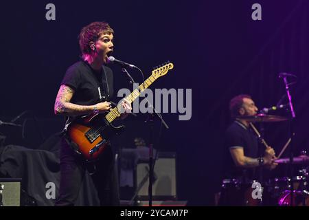 UK. Oktober 2024. LONDON, ENGLAND - 21. OKTOBER: Lily Hopkins von The Meffs trat am 21. Oktober 2024 im Eventim Apollo in London auf. CAP/MAR © MAR/Capital Pictures Credit: Capital Pictures/Alamy Live News Stockfoto