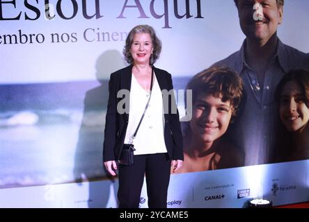 Rio De Janeiro, Brasilien. Oktober 2024. Der Film „I'm still Here“, ein Oscar-Favorit, wird am Montag, 21. Oktober 2024, im Cine Odeon in Rio de Janeiro, Brasilien, uraufgeführt. Die Besetzung umfasst große Namen wie Fernanda Montenegro, Fernanda Torres, Selton Mello, Camila Pitanga, Humberto Carrao, und Valentina Herszage. (Foto: Onofre Veras/Thenews2/NurPhoto) Credit: NurPhoto SRL/Alamy Live News Stockfoto