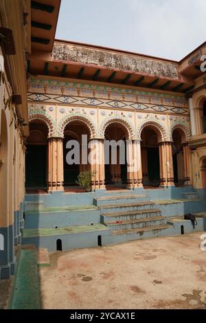 Durgadalan. Thakurbari aus der Familie Nandi. Baidyapur, East Burdwan, West Bengalen, Indien. Stockfoto