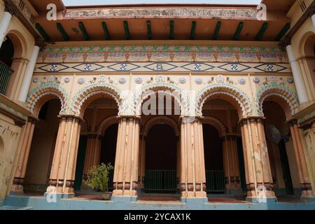 Durgadalan. Thakurbari aus der Familie Nandi. Baidyapur, East Burdwan, West Bengalen, Indien. Stockfoto