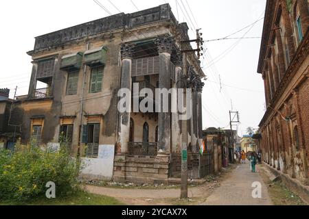 Baithak Khana aus der Familie Nandi. Baidyapur, East Burdwan, West Bengalen, Indien. Stockfoto