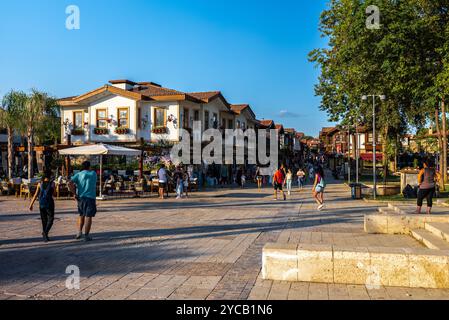 Side, Türkei - 08.06.2024: Straße in der Altstadt. Stockfoto