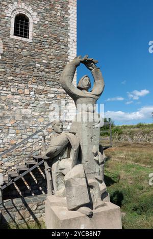 Das Denkmal „Stärke, Ruhm und Sieg“, geschaffen von Jordan Grabul. Festung Skopje (Kale), Nordmazedonien, Balkan. Stockfoto