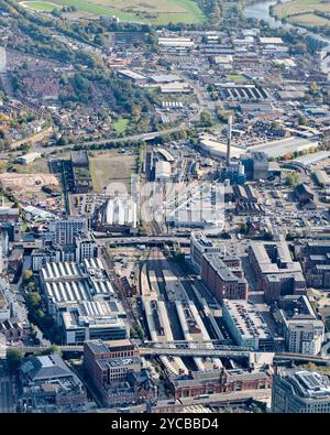 Eine Drohnenaufnahme des Stadtzentrums von Nottingham und des Victoria Railway Station, East Midland, England, Großbritannien Stockfoto