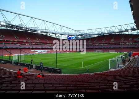 London, Großbritannien. Oktober 2024. Eine allgemeine Ansicht des Emirates Stadium vor der UEFA Champions League, League Stage Arsenal gegen FC Shakhtar Donetsk im Emirates Stadium, London, Großbritannien, 22. Oktober 2024 (Foto: Izzy Poles/News Images) in London, Großbritannien am 20. Oktober 2024. (Foto: Izzy Poles/News Images/SIPA USA) Credit: SIPA USA/Alamy Live News Stockfoto