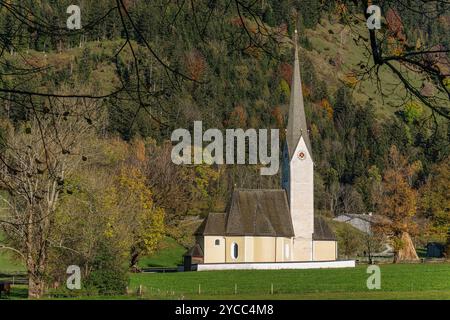 Kirche St. Leonhard in Fischhausen am Schliersee, Oberbayern, Bayern, Deutschland, Europa Stockfoto