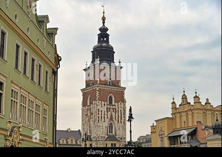 Rynek Glowny Rathaus Uhrenturm Alter Hauptplatz Krakau Polen Stockfoto