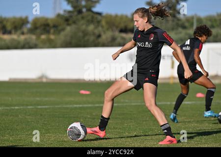 Heraklion, Griechenland. Oktober 2024. Jarne Teulings (18) aus Belgien, die während des Trainings am Spieltag -3 vor einem Spiel zwischen den Nationalmannschaften Griechenlands und Belgiens am Dienstag, den 22. Oktober 2024, in Heraklion, Griechenland, beim ersten Play-off der UEFA-Qualifikationsrunde für Frauen 2023-24 als Red Flames bezeichnet wurde. Quelle: Sportpix/Alamy Live News Stockfoto