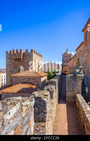 Plaza Mayor, Hauptplatz, Torre de Bujaco, Bujaco-Turm, Caceres Extremadura, Spanien Stockfoto