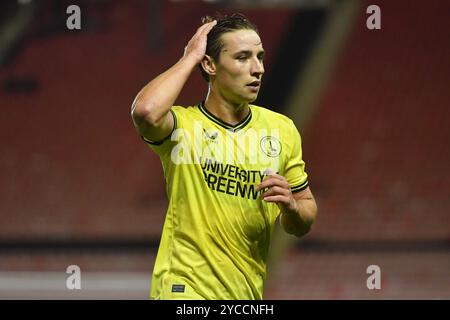 Barnsley, England. Oktober 2024. Terry Taylor während des Sky Bet EFL League One Spiels zwischen Barnsley FC und Charlton Athletic im Oakwell Stadium. Kyle Andrews/Alamy Live News Stockfoto