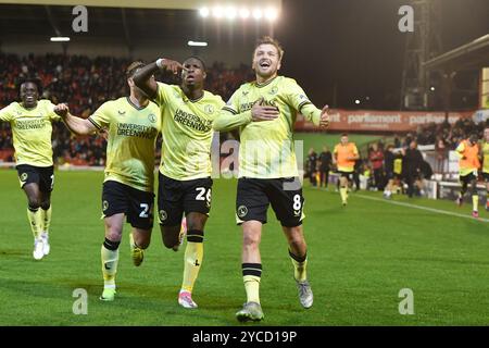 Barnsley, England. Oktober 2024. Luke Berry feiert, nachdem er sein zweites Tor beim Spiel der Sky Bet EFL League One zwischen Barnsley FC und Charlton Athletic im Oakwell Stadium erzielt hat. Kyle Andrews/Alamy Live News Stockfoto