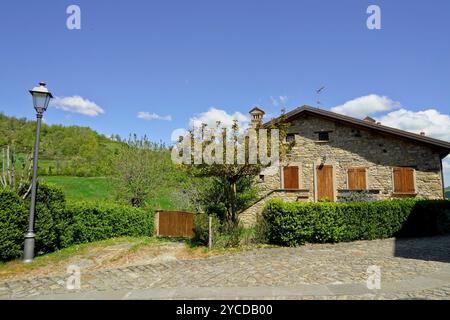 Mittelalterliches Dorf Sassi di Varana, Provinz Modena, Emilia Romagna, Italien Stockfoto