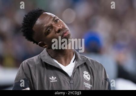 MADRID, SPANIEN - 22. Oktober: Vinicius jr von Real Madrid während des Spiels der UEFA Champions League 2024/25 zwischen Real Madrid und Borussia Dortmund im Santiago Bernabeu Stadion. (Foto: Guillermo Martinez) Stockfoto