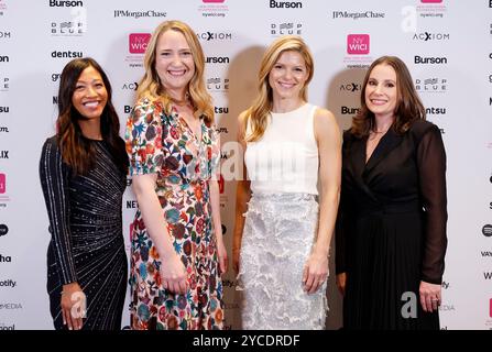 Vizepräsidentin, Global Communications bei Whirlpool Corporation Eleanor Reece, General Manager Hulu Lauren Tempest, Co-Anchor, CNN News Central Kate Bolduan und Chief Media Officer JPMorgan Chase Tracy Ann-Lim kommen am Dienstag, den 22. Oktober 2024, zu den New York Women in Communications Trailblazer Awards in Forbes am Fünften. Diese Veranstaltung feiert NYWICI die nächste Generation von Pionieren in der Branche und die Frauen, die dazu beigetragen haben, den Weg in die Welt der Kommunikation, des Marketings, der Werbung und der Öffentlichkeitsarbeit zu ebnen. Foto: John Angelillo/UPI Stockfoto