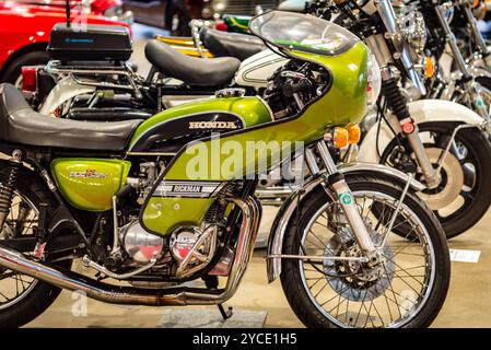 salzburg, österreich, 19 okt 2024, Classic expo, Ausstellung für Oldtimer und Motorräder, Oldtimer Show., Vintage honda 500 Four rickman motorrad *** salzburg, österreich, 19 Okt 2024, Classic expo, ausstellung für Oldtimer und Motorräder, Oldtimer Show , Vintage honda 500 Four rickman motorrad Copyright: XW. Simlingerx Stockfoto