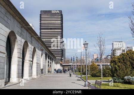 Madrid, Spanien, 11. Februar 2024: BBVA-Turm in Nuevos Ministerios, Europa Stockfoto