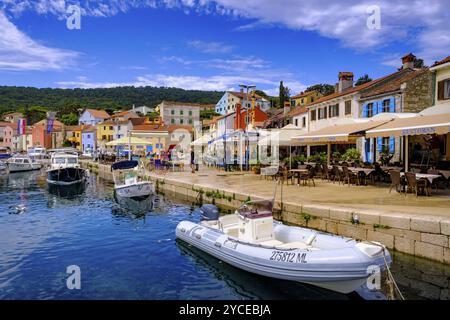Hafen von Rovenska, Veli Losinj, in der Nähe von Mali Losinj, Insel Losinj, Bucht von Kvarner, Kroatien, Europa Stockfoto