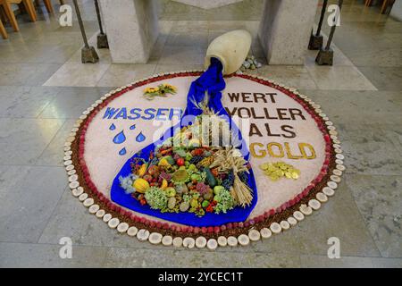 Wasser, Schöpfung, Thanksgiving, Thanksgiving-Altar, Wallfahrtskirche St. Johannes Baptist am Bussen, Bussen, Offingen, Schwäbische Alb, Oberschwaben, Sw Stockfoto