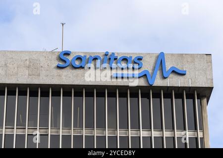 Madrid, Spanien, 10. Oktober 2021: Hauptsitz der Sanitas Health Insurance Company in der Serrano Street in Madrid, Europa Stockfoto