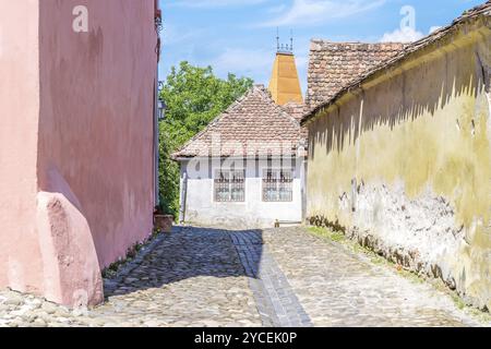 SIGHISOARA, RUMÄNIEN, 1. JULI 2016: Traditionelles Haus in Sighisoara, Rumänien, Europa Stockfoto