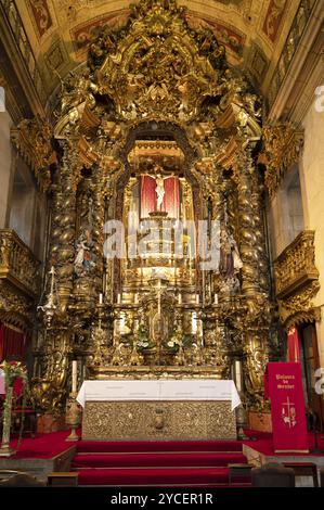 Porto, Portugal, 7. Februar 2023: Innere der Kirche Nossa Senhora do Carmo, XVIII. Jahrhundert, Europa Stockfoto