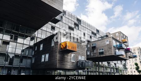 Amsterdam, Niederlande, 08. August 2016: WoZoCo ist ein Projekt von MVRDV Architects, das 100 Einzimmerwohnungen für Senioren in Amsterdam bereitstellen soll. Das b Stockfoto