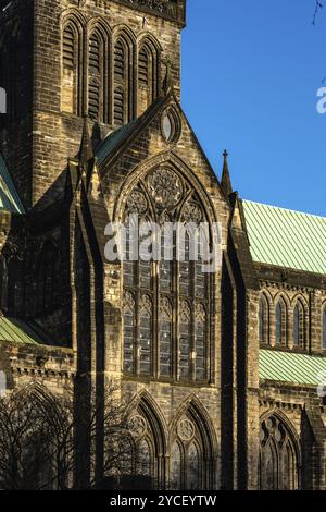 Außenansicht der Kathedrale von Glasgow. Schottland, Großbritannien. Die Kathedrale von Glasgow ist die älteste Kathedrale auf dem schottischen Festland Stockfoto