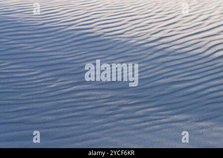 Muster, die vom Wind am Strand, der Insel Amrum, dem Nationalpark Schleswig-Holsteinisches Wattenmeer, Deutschland, Schleswig-Holstein, Nordseeküste gebildet werden Stockfoto