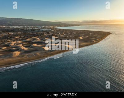 Blick über die Dünen von Maspalomas nach Playa des Ingles, Gran Canaria, Kanarischen Inseln, Spanien Stockfoto