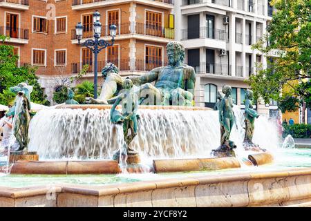 Platz der Heiligen Maria und Brunnen Rio Turia. Valencia Stockfoto