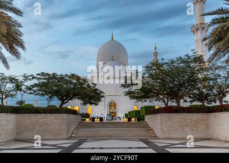 Scheich-Zayed-Moschee, Große Moschee, Abu Dhabi, Vereinigte Arabische Emirate, Asien Stockfoto