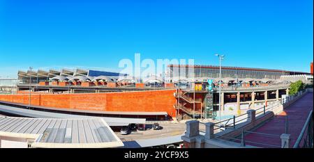 Madrid, Spanien - Juni 05, 2017: Bau der Hauptbahnhof von Madrid - Atocha Station, dem größten Verkehrsknotenpunkt der Hauptstadt von Spanien. Stockfoto